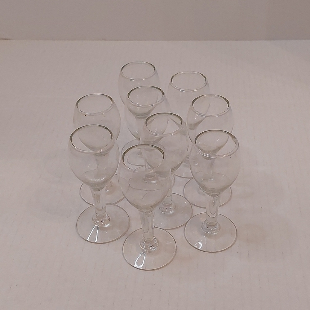 GLASS MIMIATURE WINE SHOT GLASSES 9